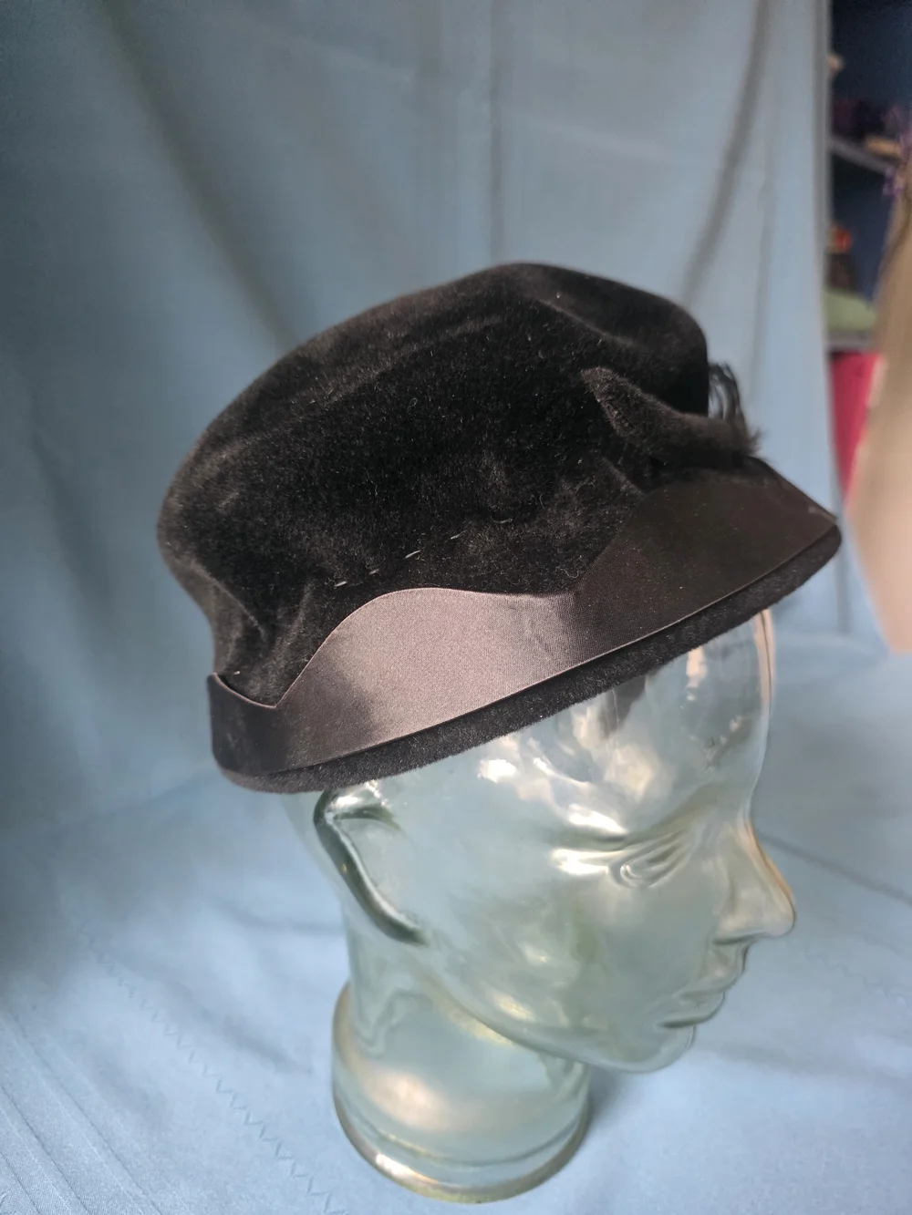 VTG 1950s Roberta Bernays Black Velour Feather Tilt Hat Italian Opera Body